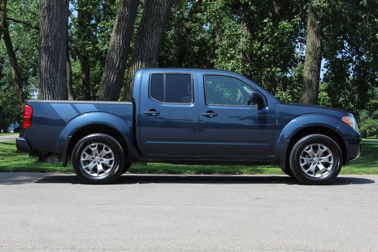 Used 2020 Nissan Frontier SV AWD/4WD image 8