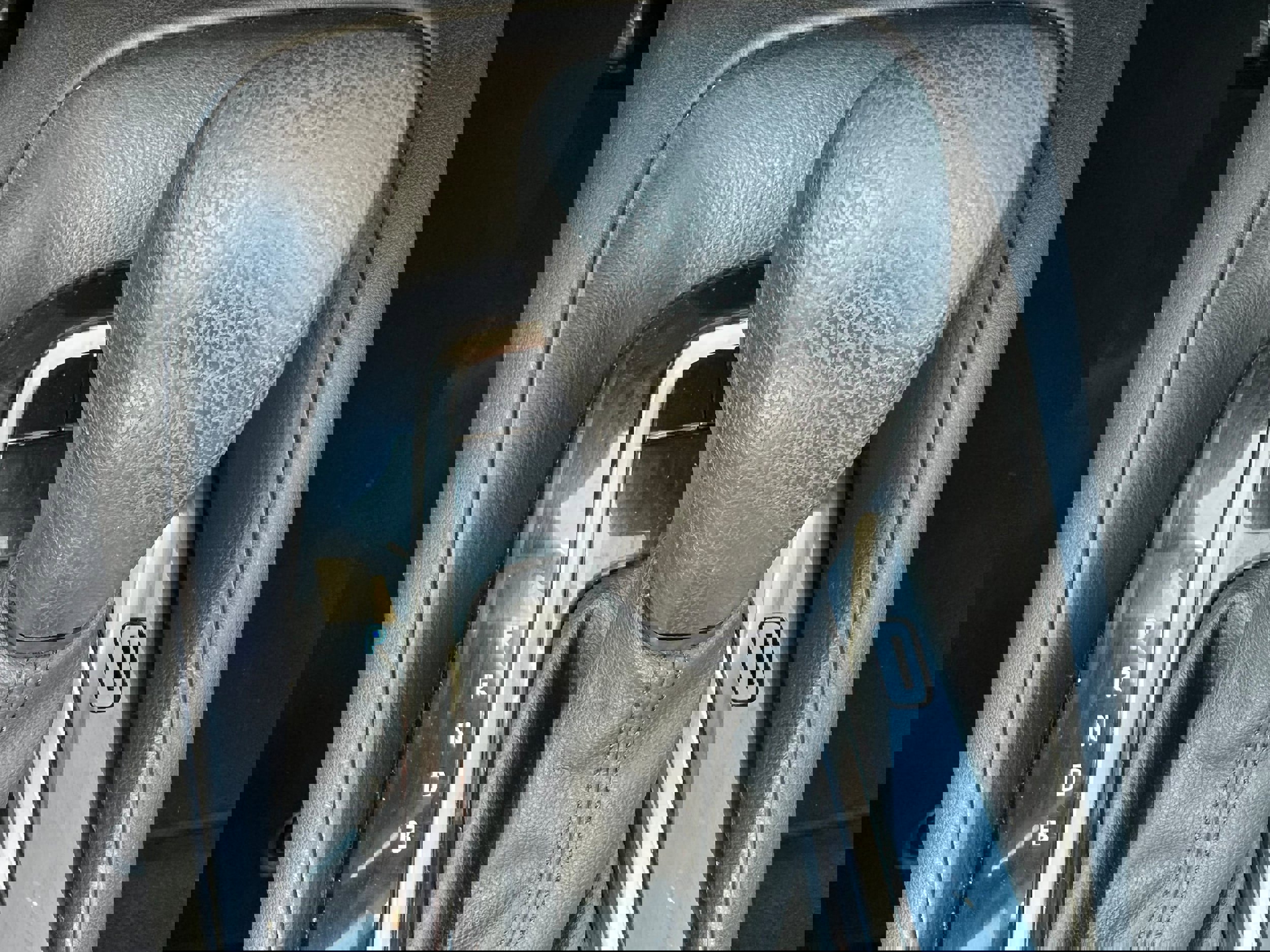 Used 2021 Toyota Corolla LE w/ Carpet Mat Package (TMS) image 20