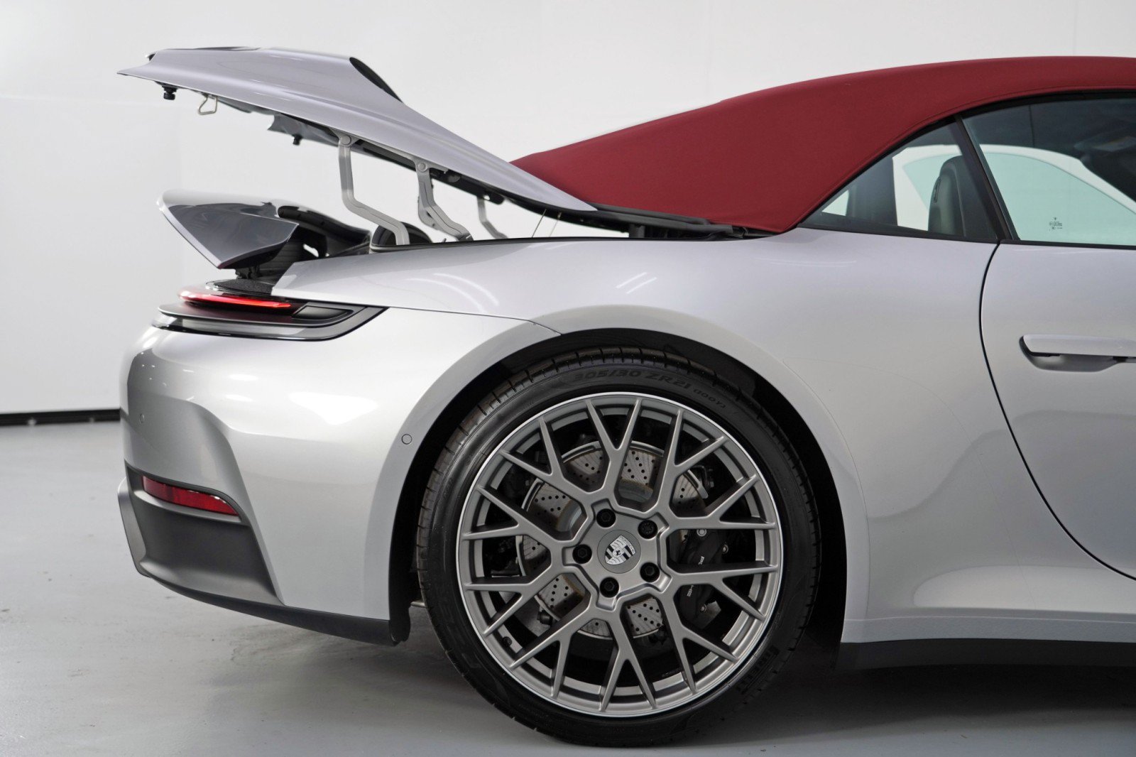 Used 2025 Porsche 911 Carrera image 54
