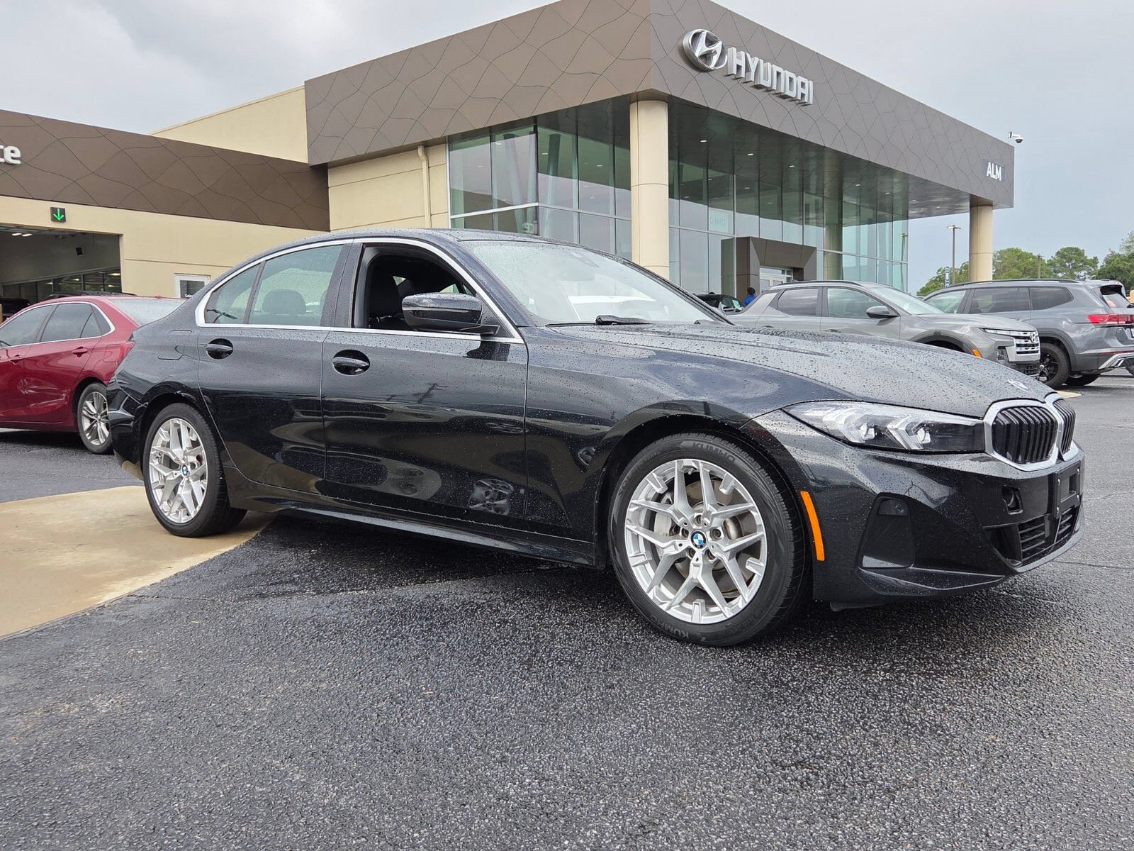 Used 2025 BMW 330i Sedan RWD image 1