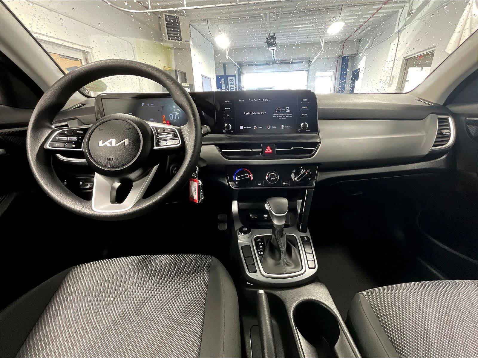Used 2024 Kia Seltos LX AWD/4WD image 21