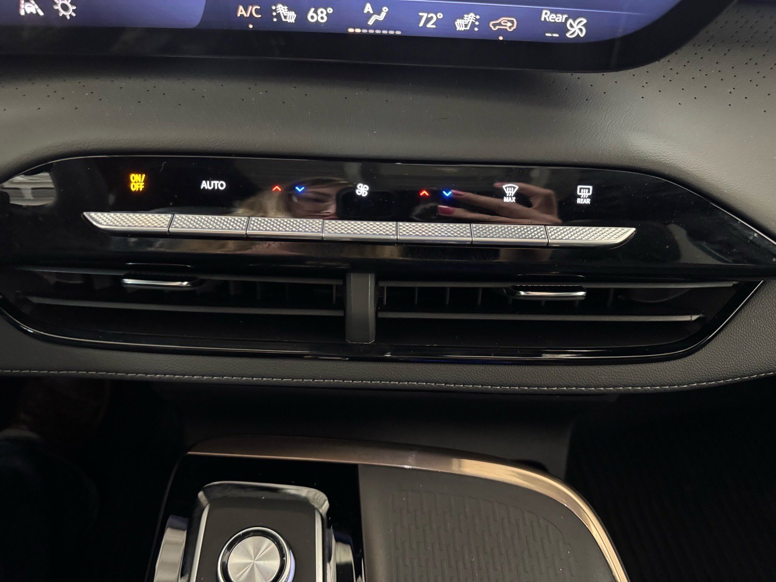 Certified 2025 Buick Enclave Avenir w/ Super Cruise Package image 23