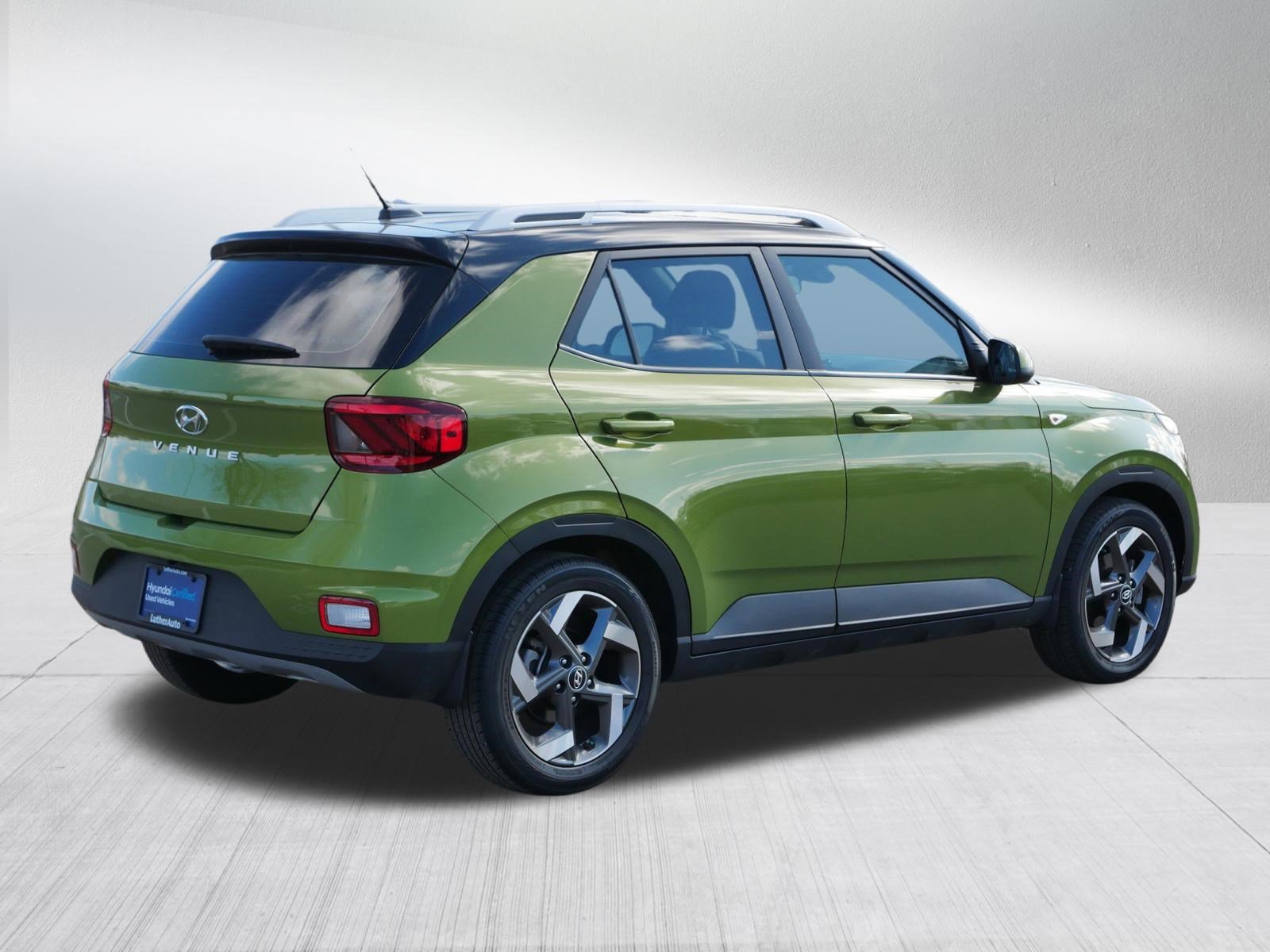 Certified 2023 Hyundai Venue SEL FWD image 7