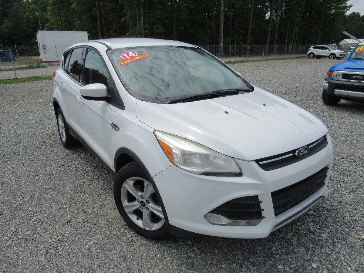 Used 2014 Ford Escape SE image 2