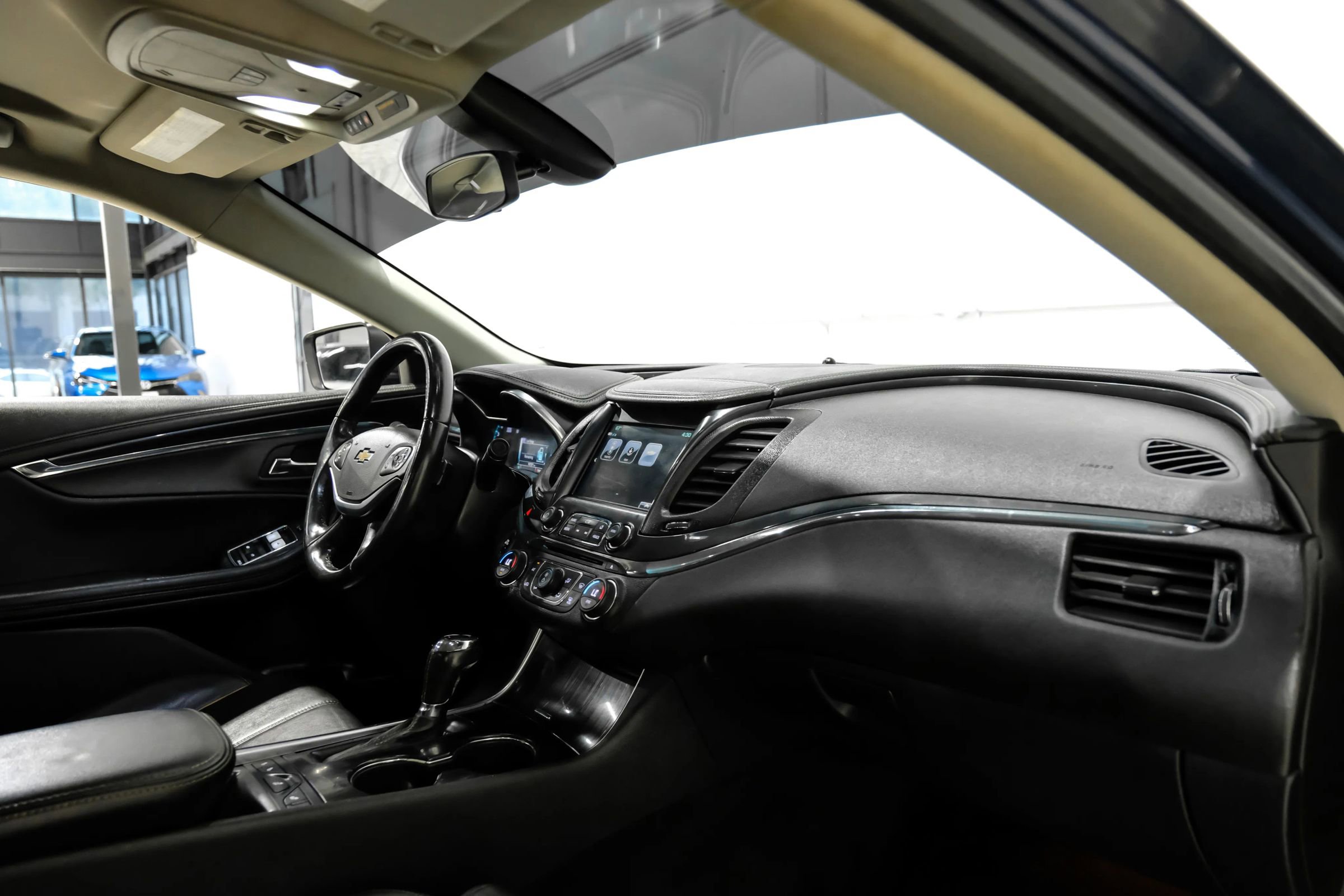Used 2019 Chevrolet Impala Premier FWD image 14