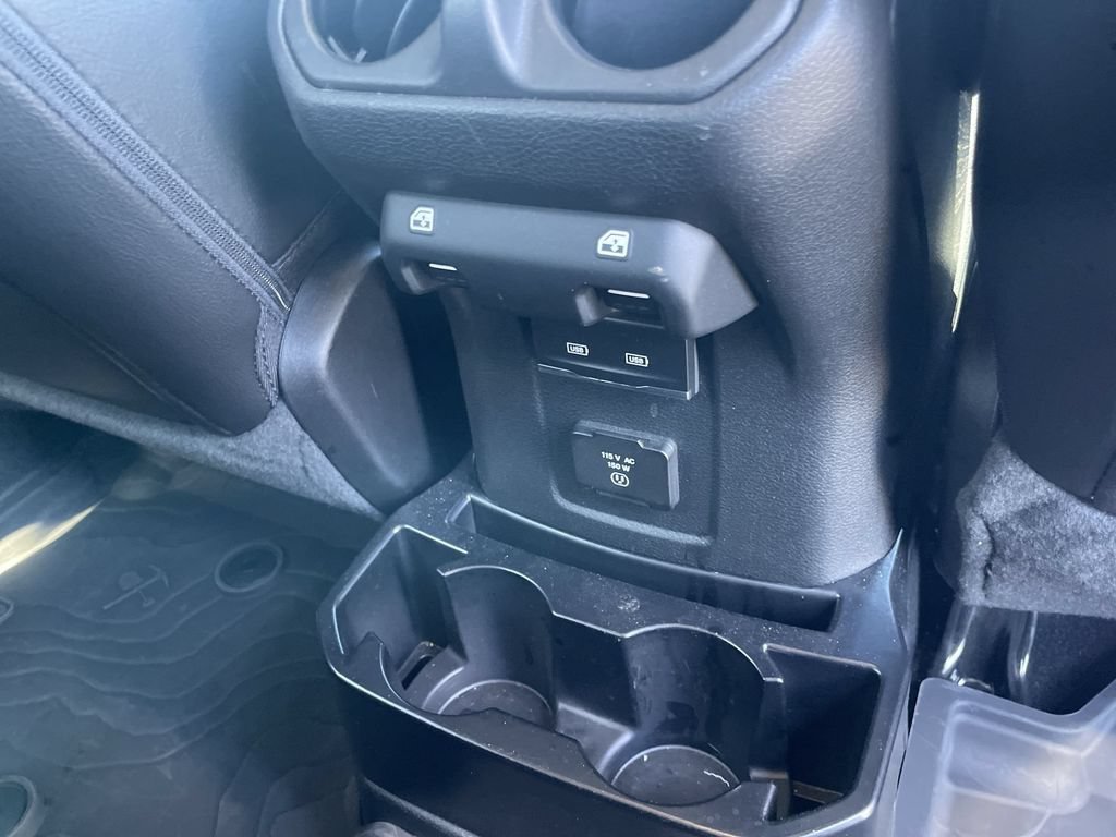 Used 2022 Jeep Wrangler Unlimited Sahara w/ Cold Weather Group AWD/4WD image 24
