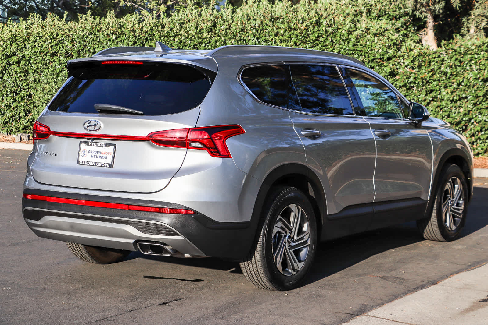 Used 2023 Hyundai Santa Fe SEL FWD image 6