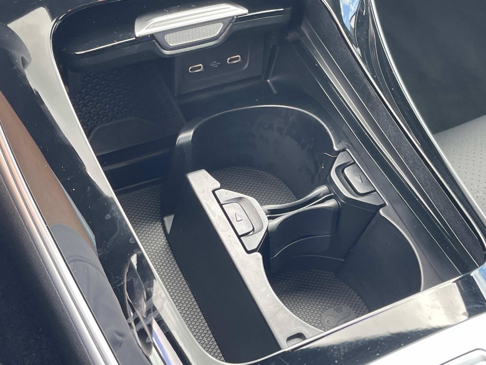 Certified 2025 Mercedes-Benz C 300 4MATIC Sedan image 37