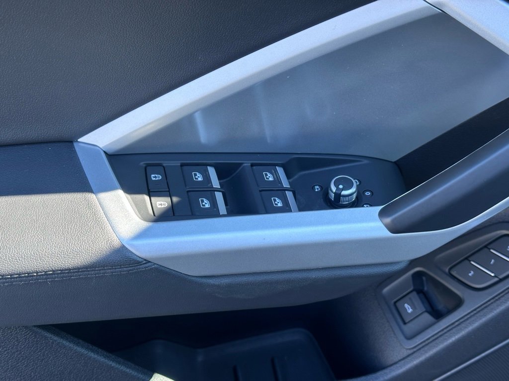 Used 2023 Audi Q3 2.0T Premium Plus w/ Premium Plus Package image 21