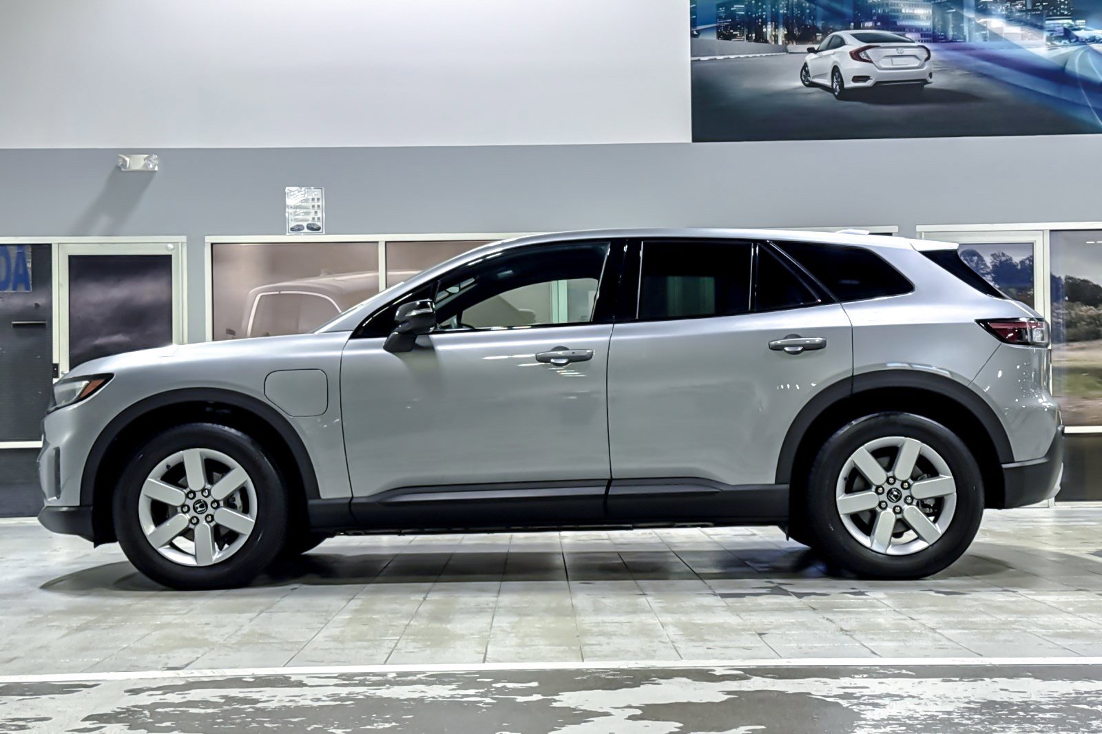 Used 2024 Honda Prologue EX image 2