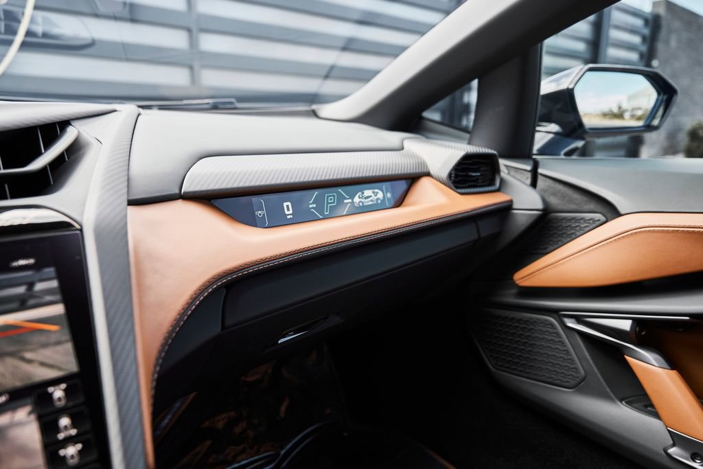 Used 2025 Lamborghini Revuelto AWD/4WD image 78