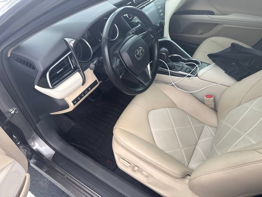 Used 2019 Toyota Camry XLE FWD image 17