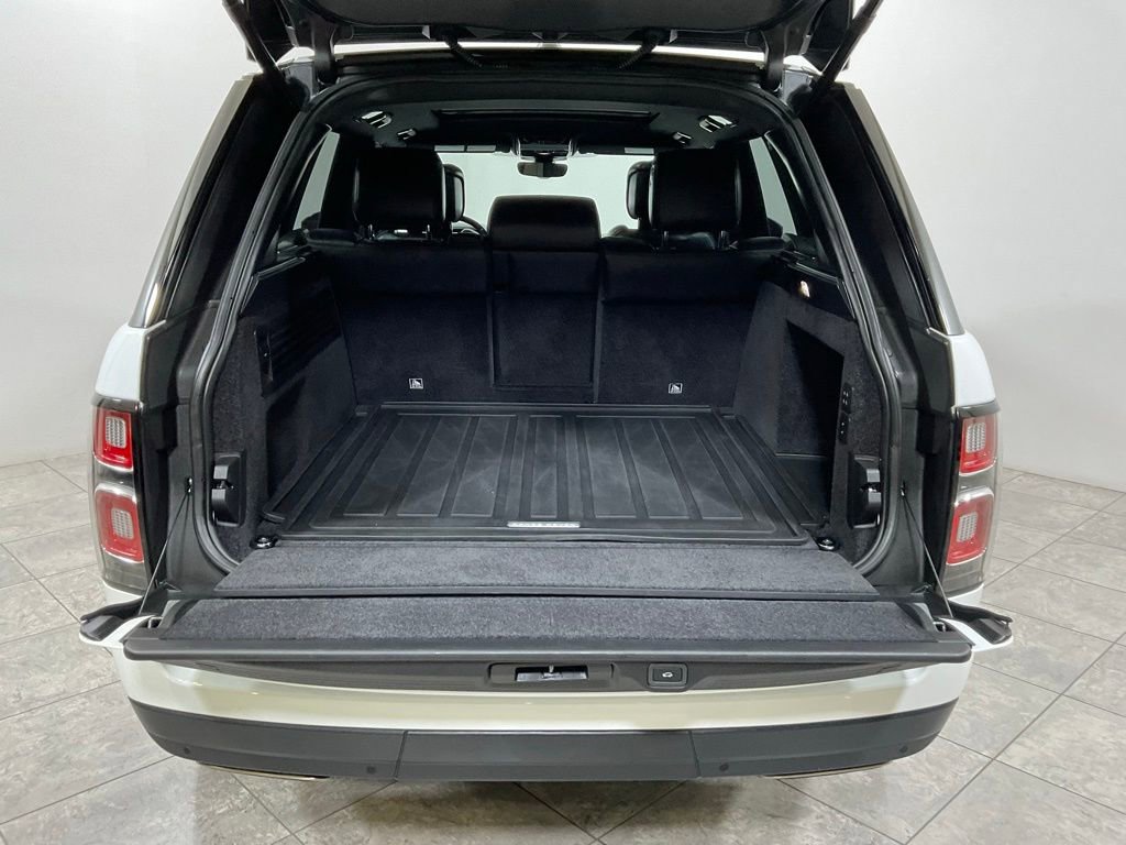 Used 2018 Land Rover Range Rover HSE image 40