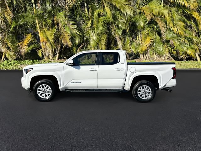 Used 2025 Toyota Tacoma SR5 AWD/4WD image 8