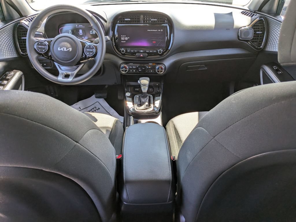 Certified 2023 Kia Soul S FWD image 13
