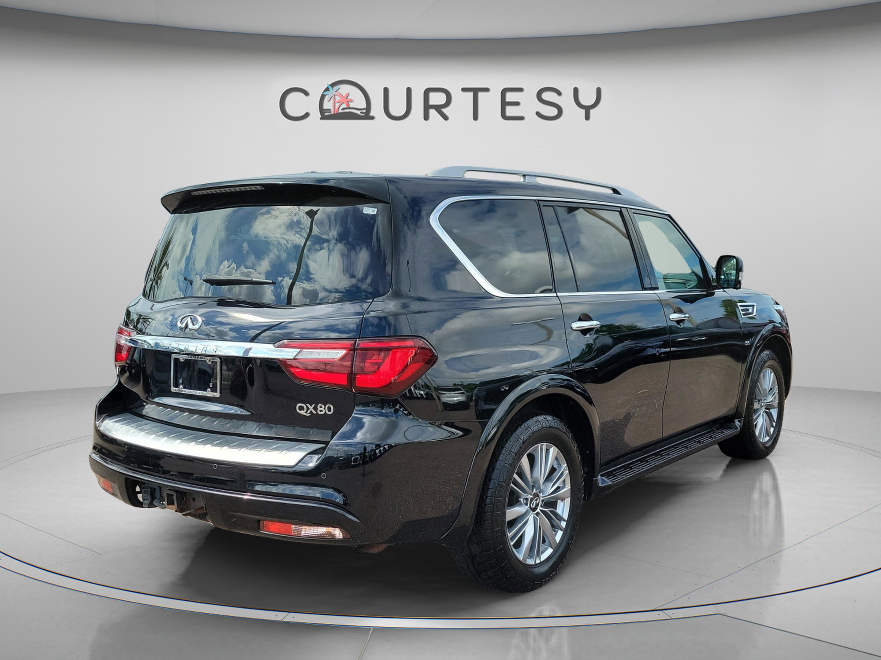 Certified 2019 INFINITI QX80 Luxe w/ Proassist Package AWD/4WD image 3