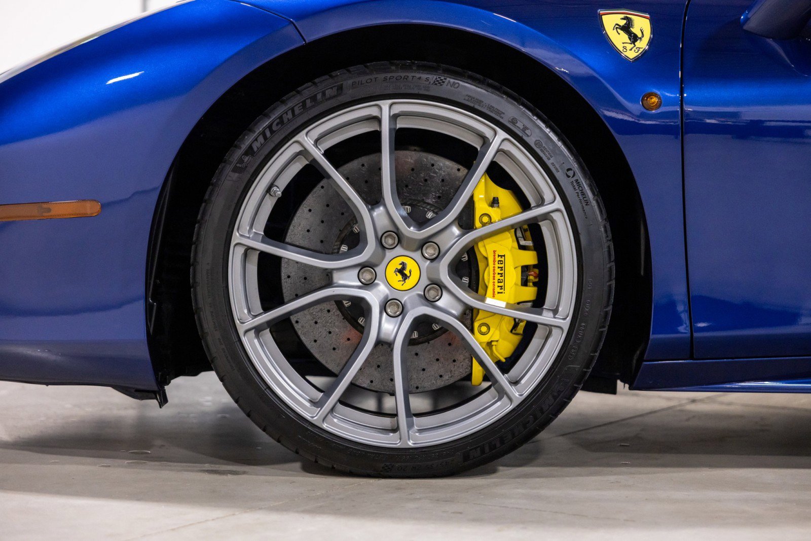 Used 2019 Ferrari 488 Spider image 22