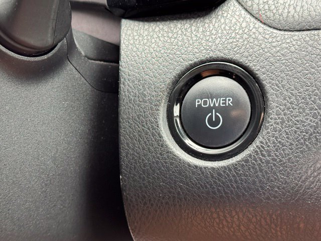 Used 2025 Toyota Camry LE AWD/4WD image 16