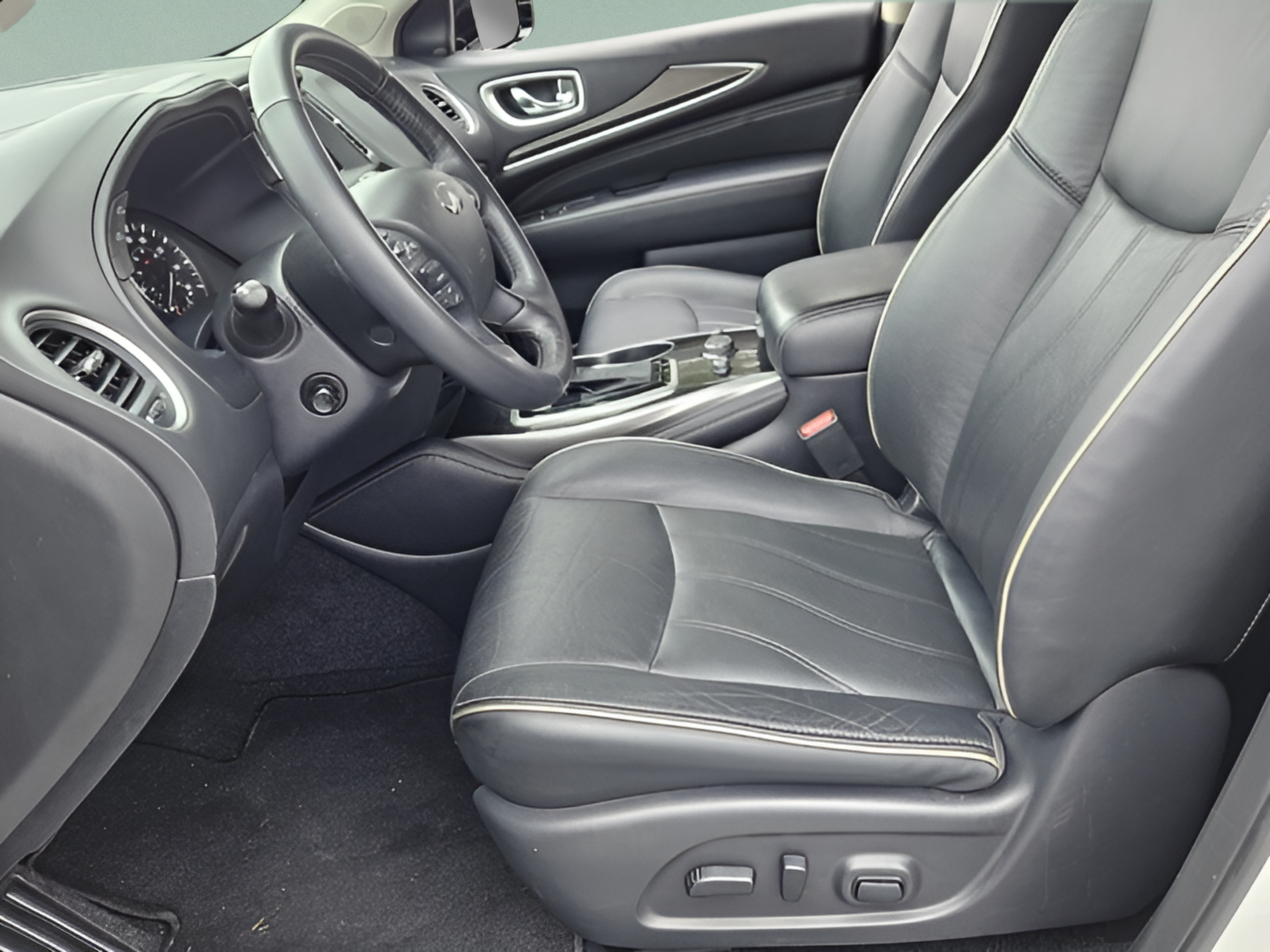 Used 2020 INFINITI QX60 Luxe w/ Essential Package FWD image 13