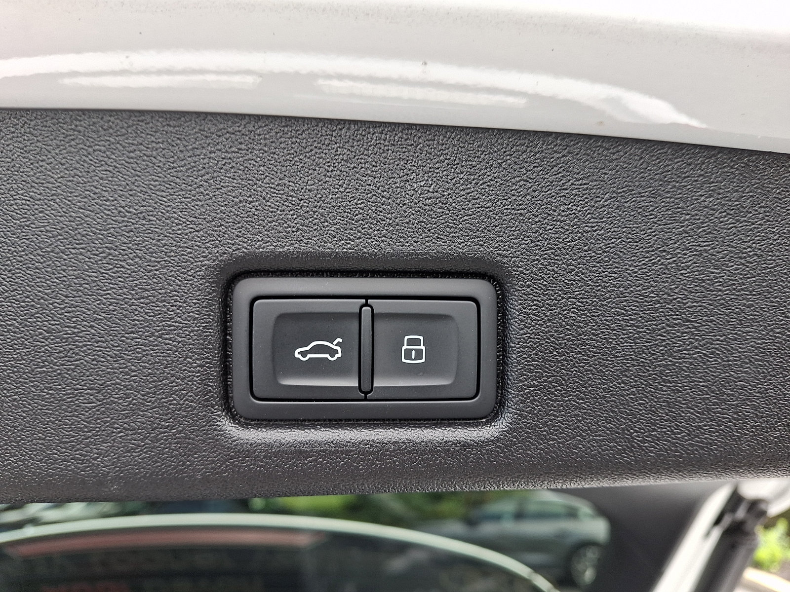 Used 2025 Audi Q5 Premium w/ Convenience Package AWD/4WD image 30