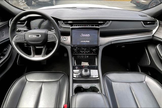 Used 2024 Jeep Grand Cherokee Limited 4xe image 16