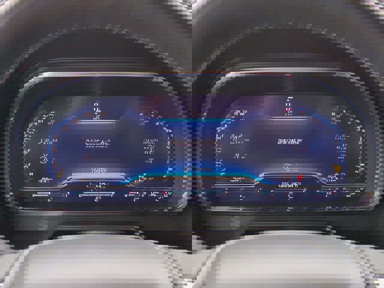 Used 2023 Chevrolet Suburban Premier image 32