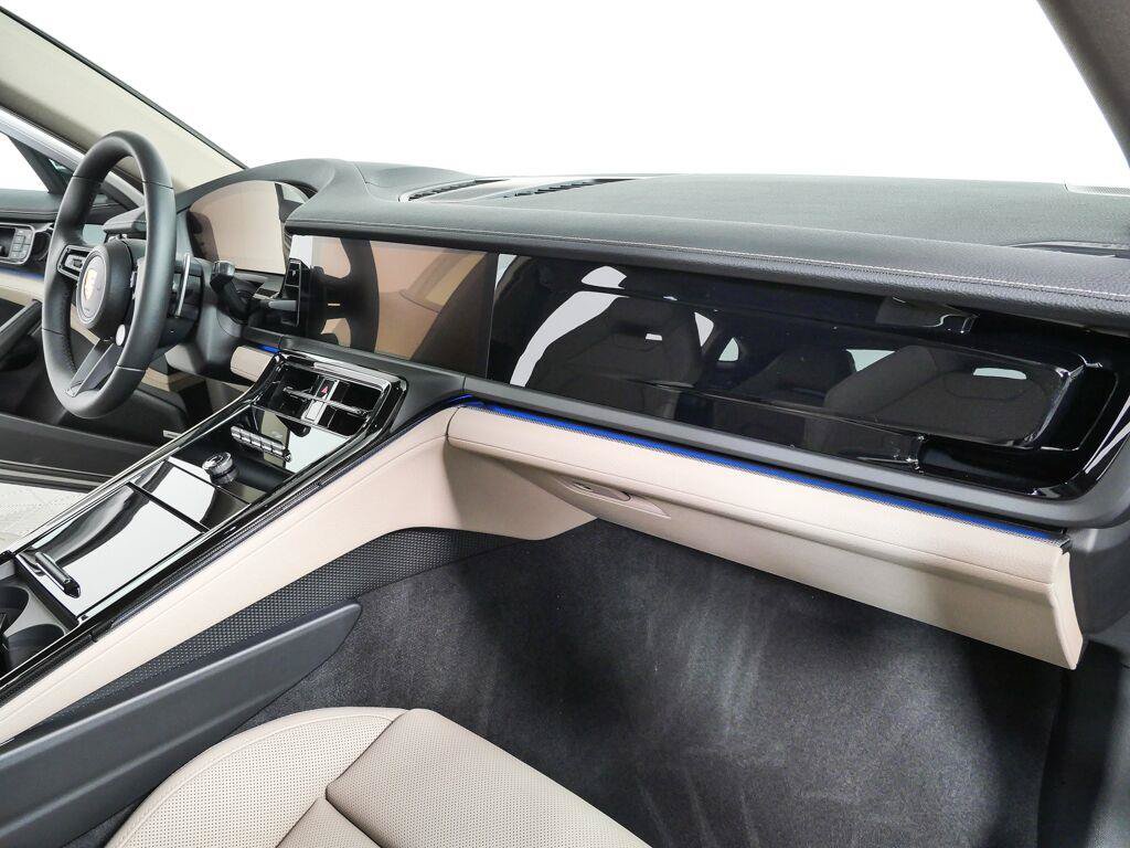 New 2026 Porsche Panamera 4 AWD/4WD image 25