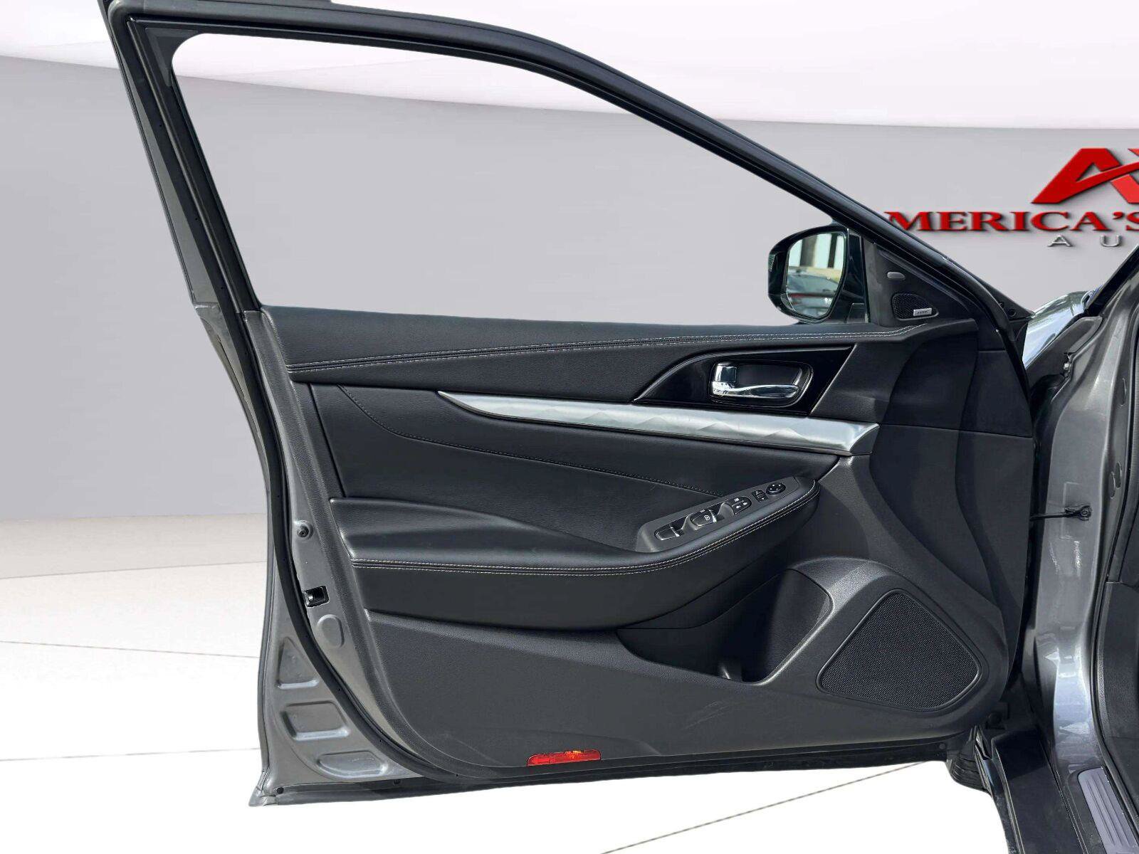Used 2020 Nissan Maxima 3.5 SL w/ Floor Mat Group FWD image 17
