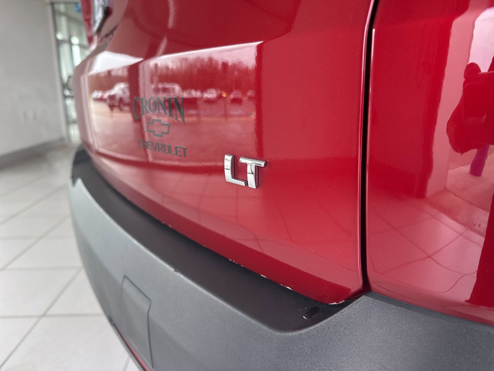 Used 2023 Chevrolet Traverse LT image 7