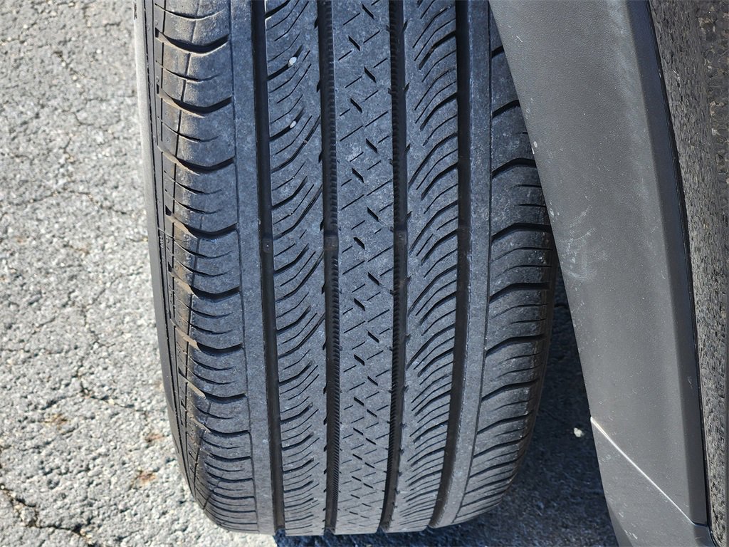 Certified 2025 Chevrolet TrailBlazer RS w/ Driver Confidence Package image 13