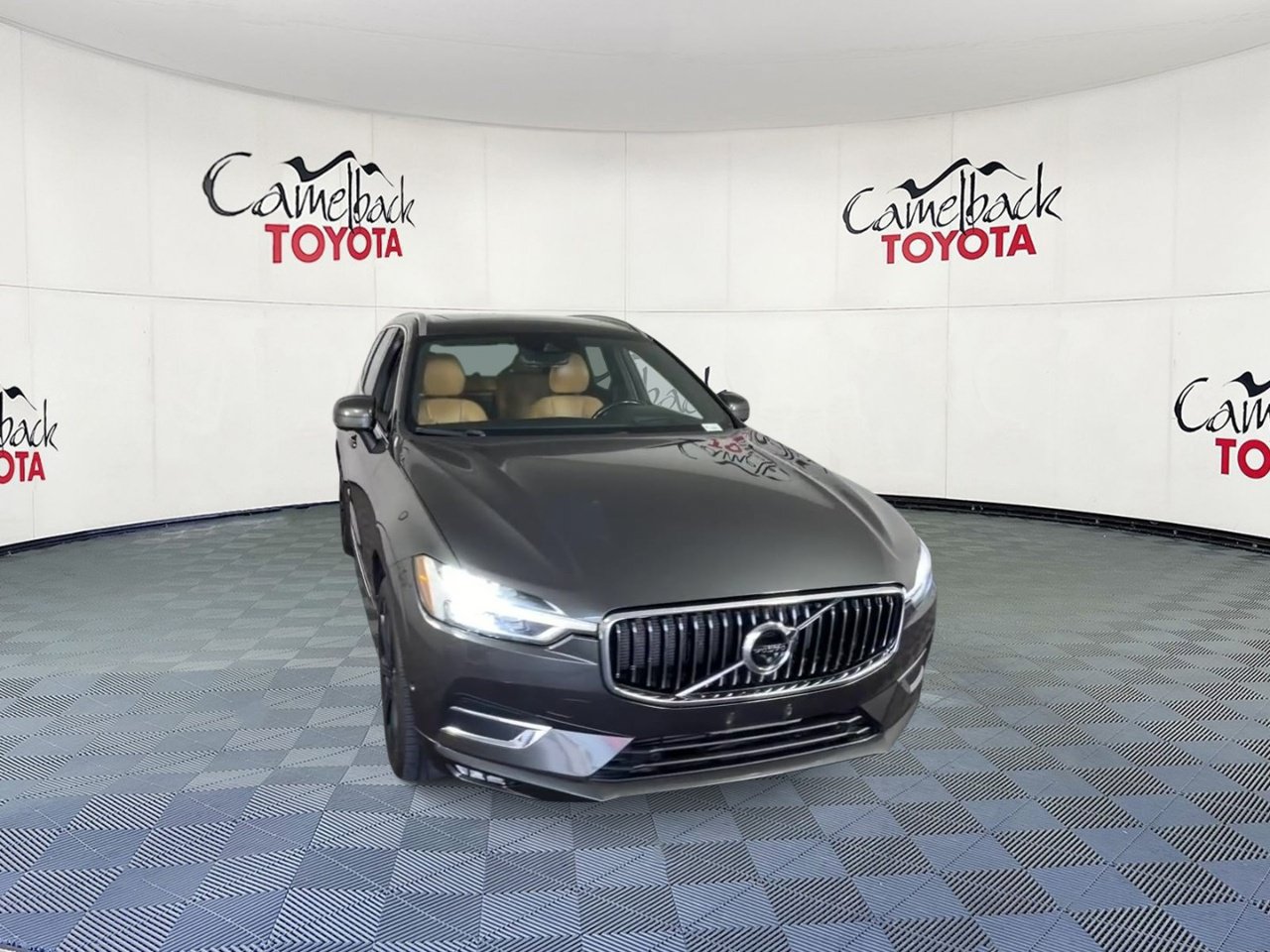 Used 2018 Volvo XC60 T6 Inscription w/ Luxury Seat Package AWD/4WD image 6