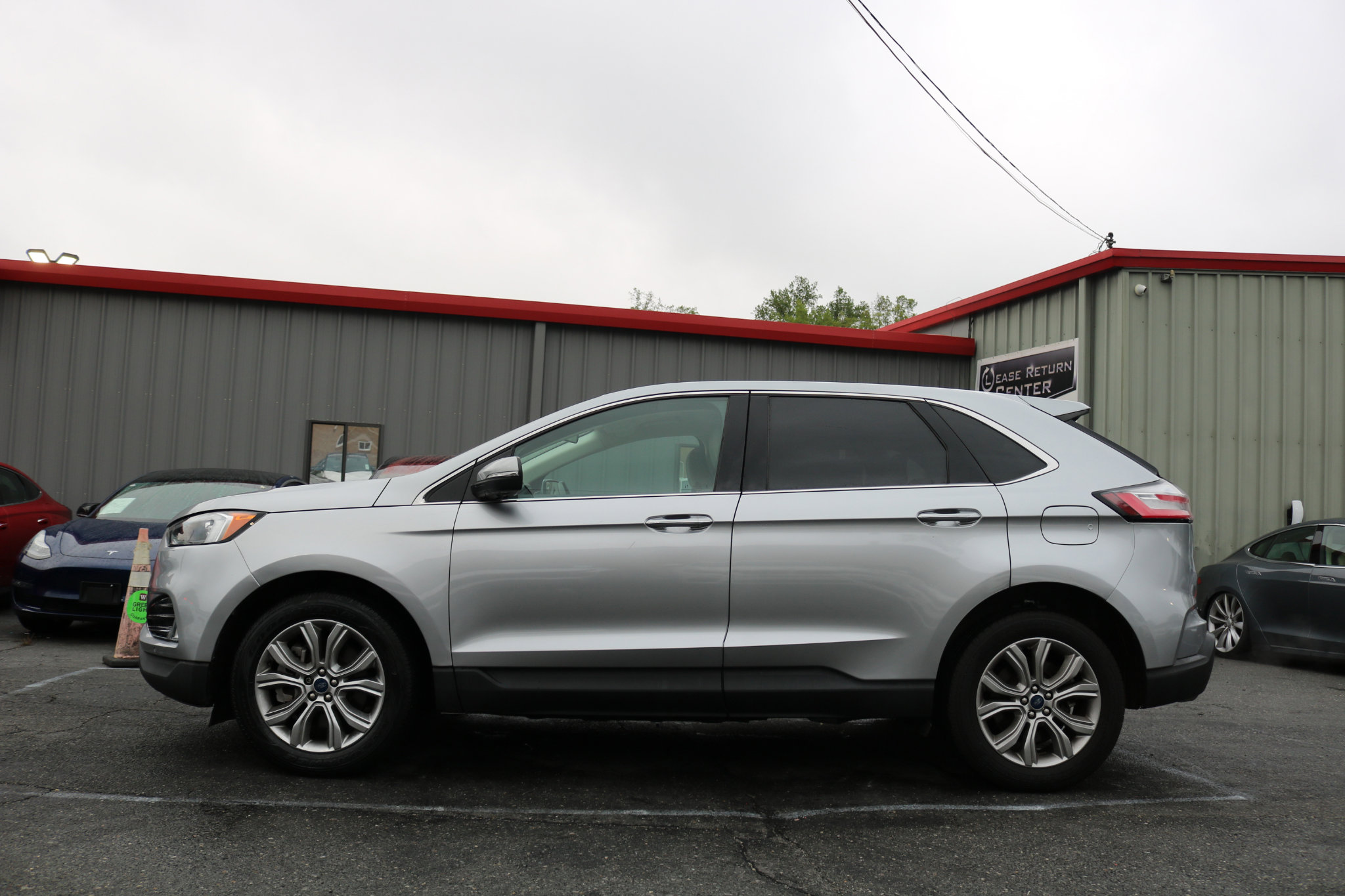 Used 2022 Ford Edge Titanium image 4