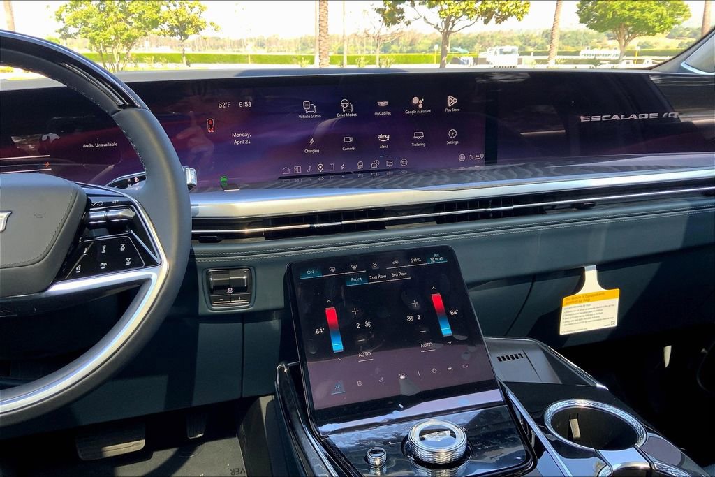 Used 2025 Cadillac Escalade IQ Luxury 2 image 8