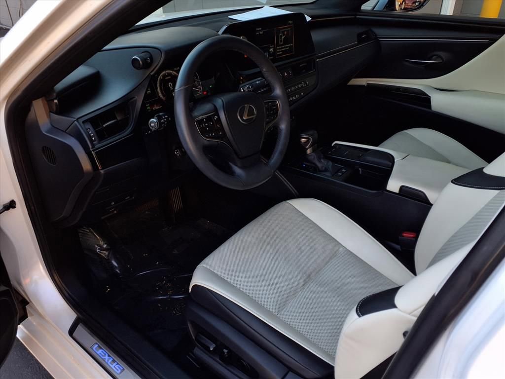 Used 2022 Lexus ES 300h w/ Premium Package image 15