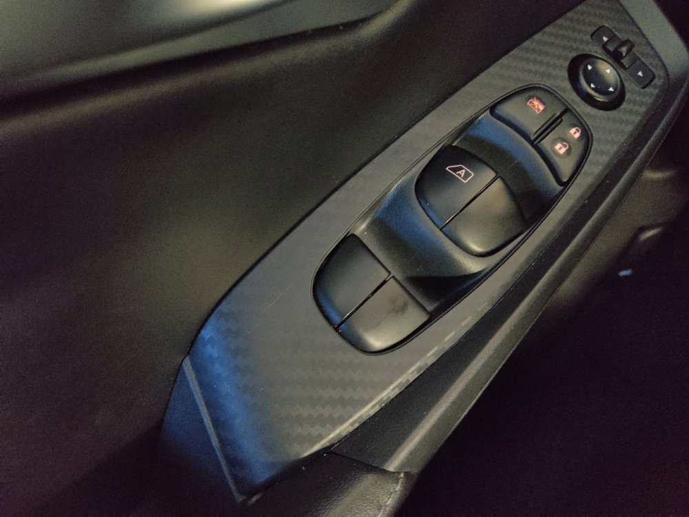 Used 2025 Nissan Sentra SV FWD image 27