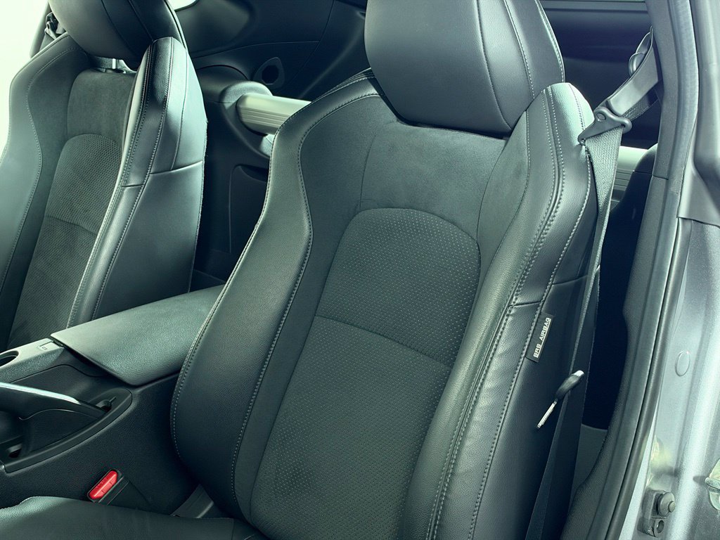 Used 2024 Nissan Z Performance w/ Floor Mat Package RWD image 27