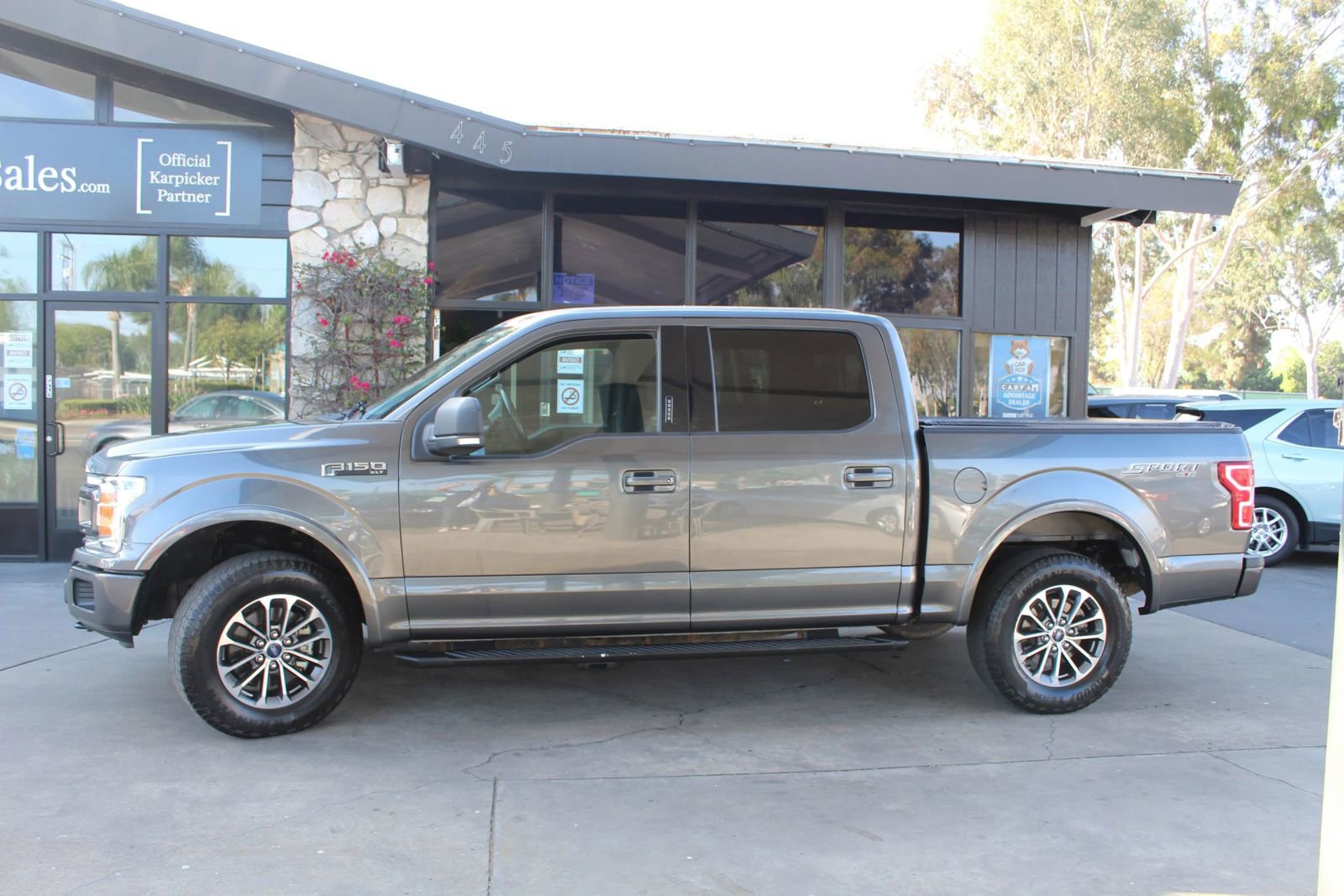 Used 2019 Ford F150 XLT w/ Equipment Group 302A Luxury AWD/4WD image 2