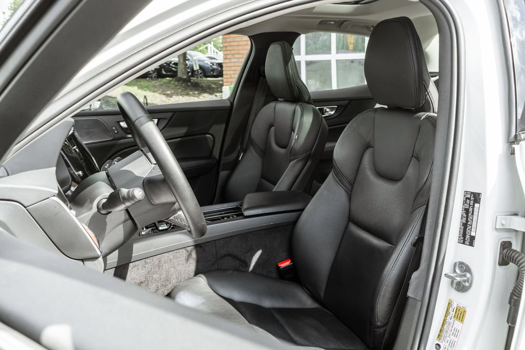 Used 2023 Volvo S60 B5 Plus w/ Climate Package AWD/4WD image 6