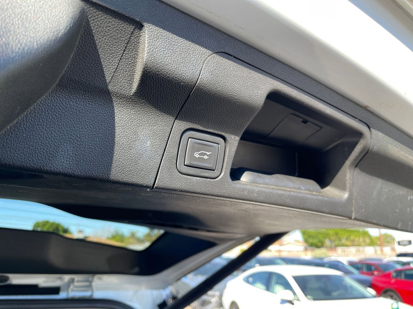 Used 2023 GMC Acadia SLT image 23