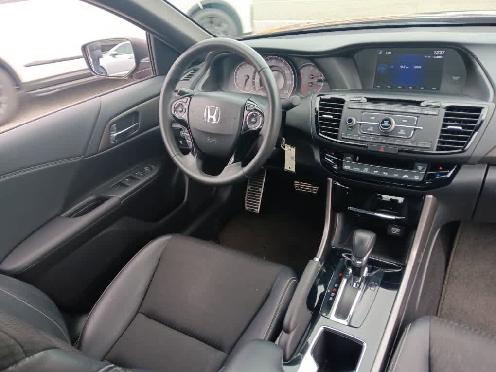Used 2016 Honda Accord Sport image 13