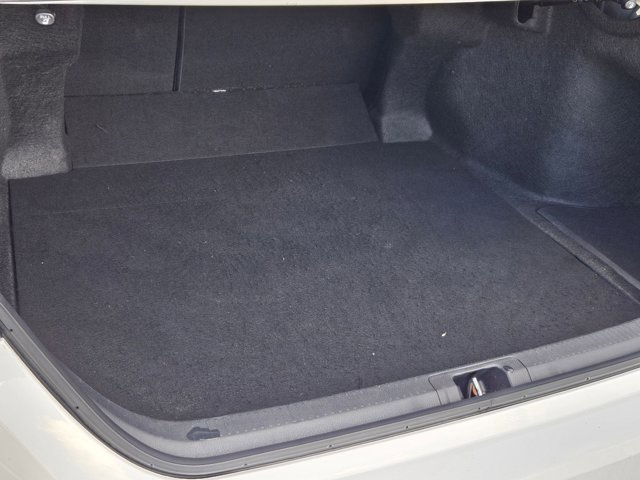 Used 2025 Toyota Camry SE w/ Convenience Package image 6