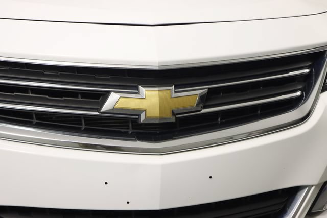 Used 2015 Chevrolet Impala LT FWD image 13