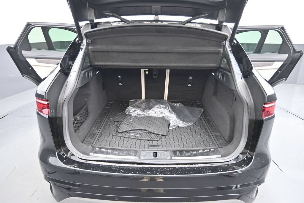 Certified 2023 Jaguar F-PACE S AWD/4WD image 15