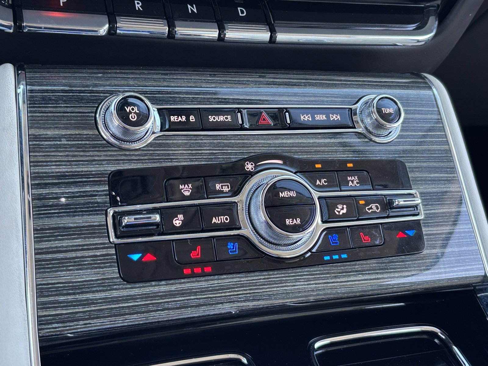 Used 2023 Lincoln Aviator Black Label w/ Jet Package image 24