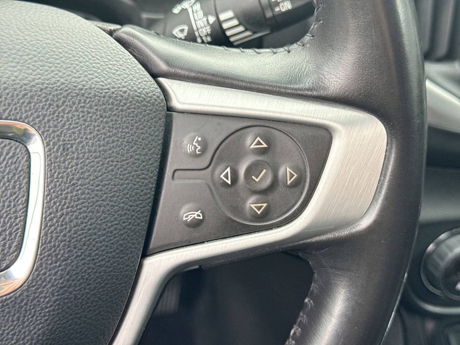 Used 2020 GMC Terrain SLE w/ Driver Convenience Package image 26