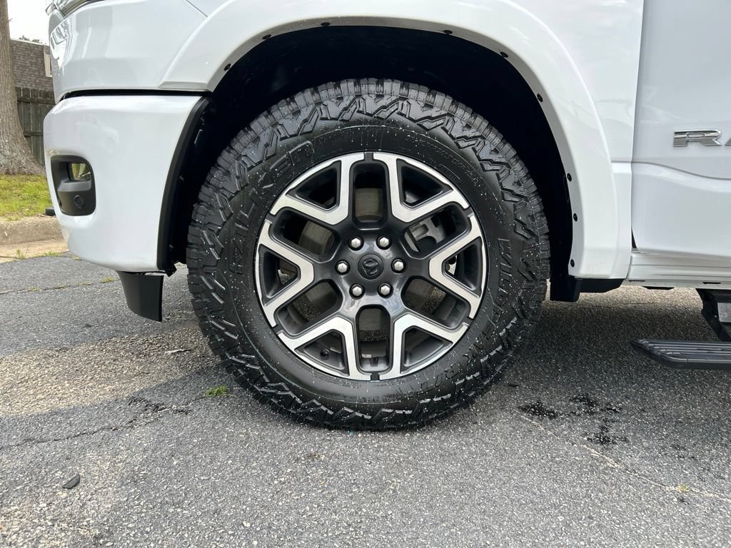 Used 2026 RAM 1500 Laramie AWD/4WD image 12