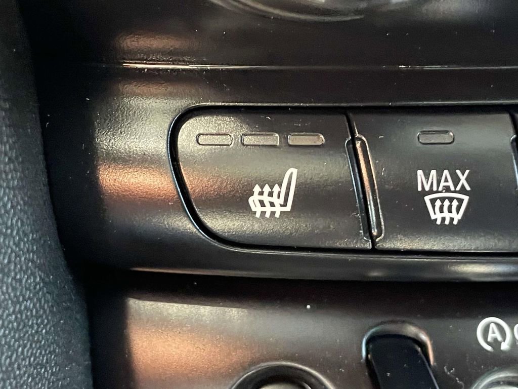 Used 2019 MINI Cooper S w/ Premium Package image 18