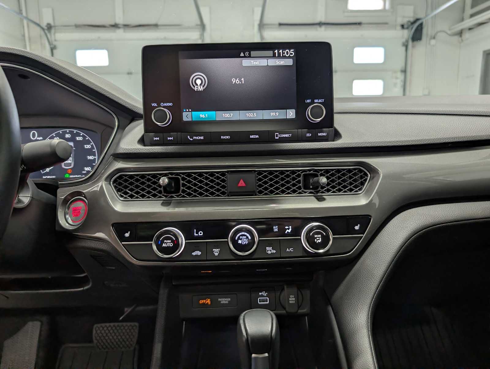 Certified 2025 Acura Integra FWD image 31