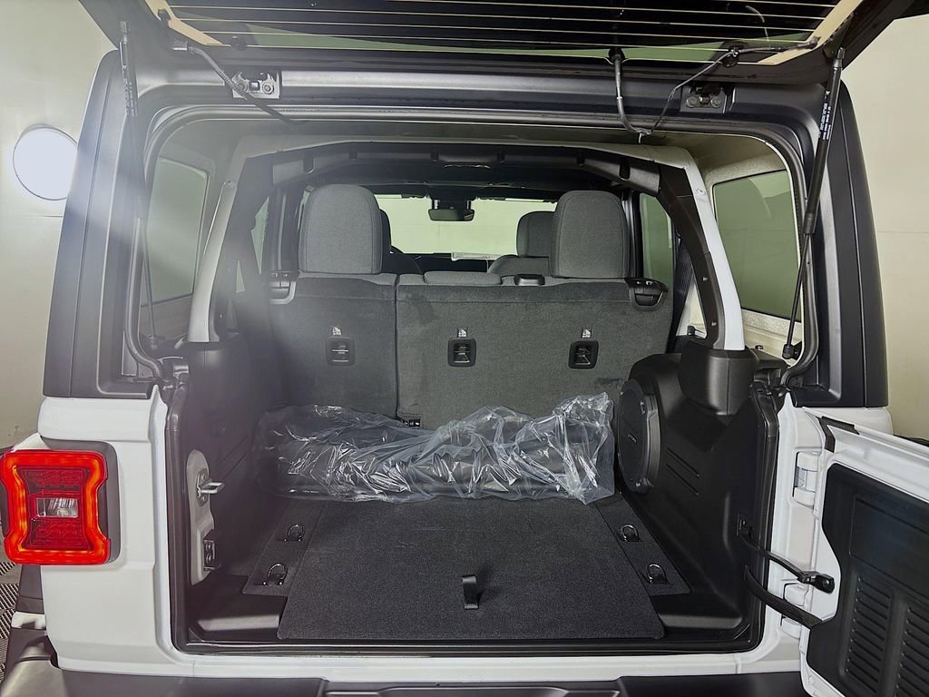 New 2025 Jeep Wrangler Unlimited Rubicon image 22