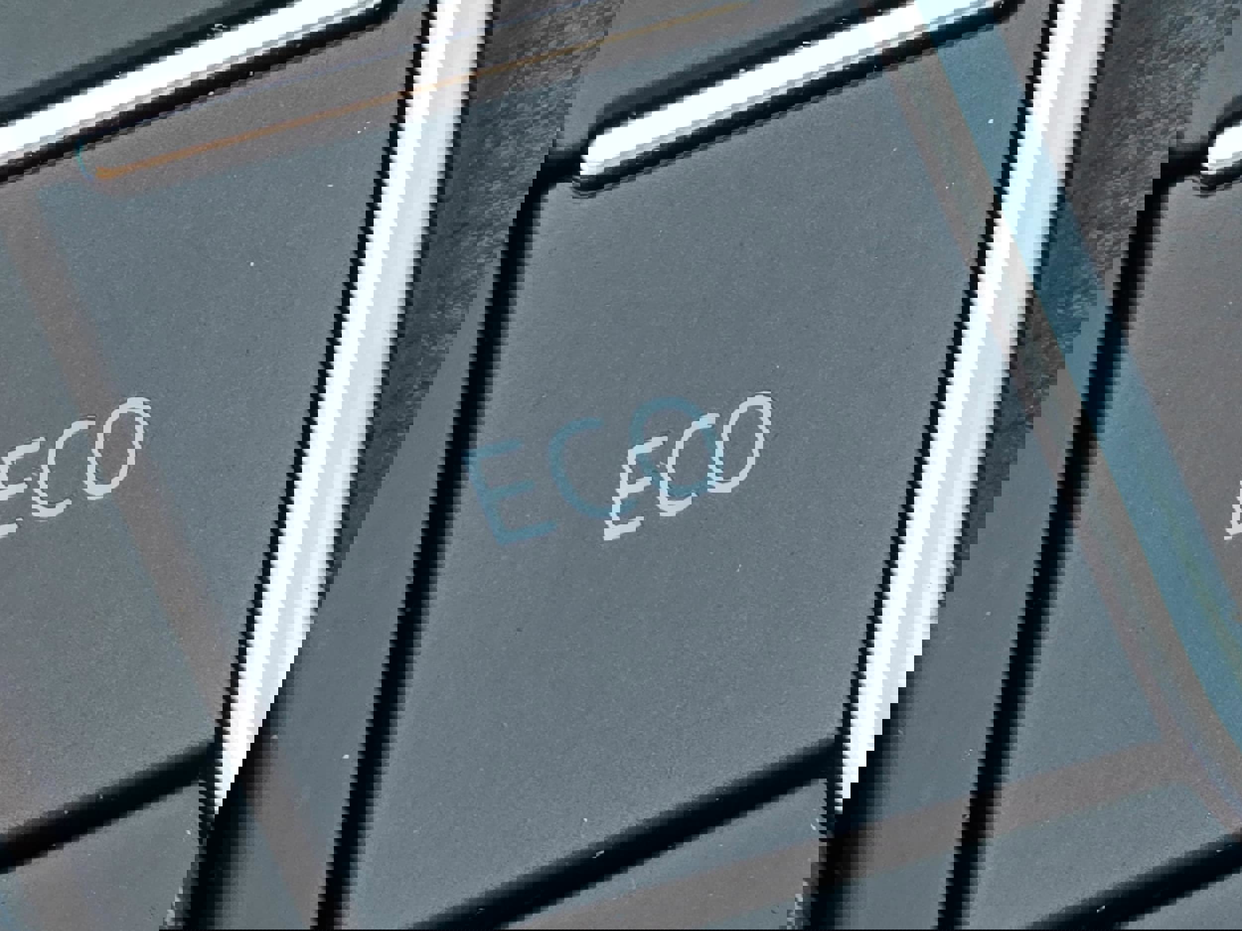 Used 2023 Volkswagen Jetta Sport image 9